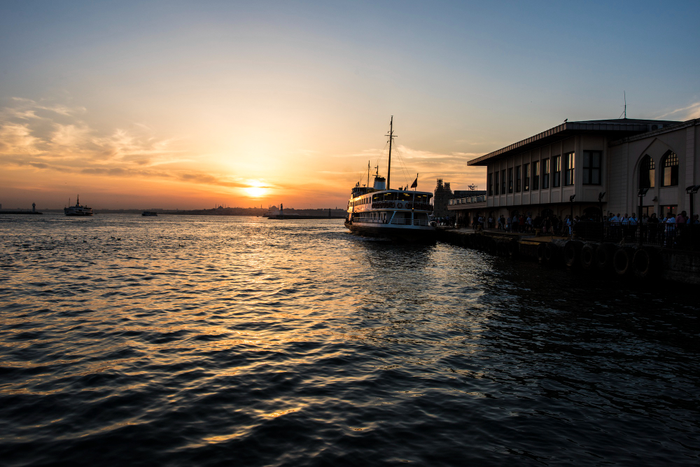 Istanbul city moment